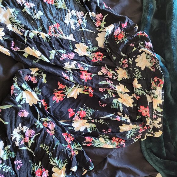 Split pants - Picture 1 of 3